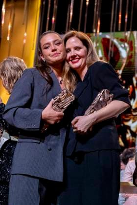 49eme Ã dition de la cÃ rÃ monie des CÃ sar Ã l?Olympia Ã Paris Adele Exarchopoulos (CÃ sar de la meilleure actrice dans un second rÃ le pour Â« Je Verrai Toujours Vos Visages Â» et Justine Triet, CÃ sar de la meilleur rÃ alisation Pour Anatomie D?une Chute, CÃ sar du meilleur scÃ nario original Pour Anatomie D?une Chute, CÃ sar du meilleur film Pour Anatomie D?une Chute - 49eme Ã dition de la cÃ rÃ monie des CÃ sar Ã l?Olympia Ã Paris le 23 fÃ vrier 2024 Dominique Jacovides Olivier Borde Bestimage 49th Cesar Film Awards at L Olympia on February 23, 2024 in Paris Paris France  Copyright: xBORDE-JACOVIDESx xBESTIMAGExBORDE-JACOVIDESx xBESTIMAGEx