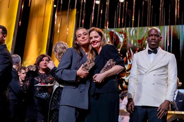 49eme Ã dition de la cÃ rÃ monie des CÃ sar Ã l?Olympia Ã Paris Adele Exarchopoulos (CÃ sar de la meilleure actrice dans un second rÃ le pour Â« Je Verrai Toujours Vos Visages Â» et Justine Triet, CÃ sar de la meilleur rÃ alisation Pour Anatomie D?une Chute, CÃ sar du meilleur scÃ nario original Pour Anatomie D?une Chute, CÃ sar du meilleur film Pour Anatomie D?une Chute, Jean-Pascal Zadi - 49eme Ã dition de la cÃ rÃ monie des CÃ sar Ã l?Olympia Ã Paris le 23 fÃ vrier 2024 Dominique Jacovides Olivier Borde Bestimage 49th Cesar Film Awards at L Olympia on February 23, 2024 in Paris Paris France  Copyright: xBORDE-JACOVIDESx xBESTIMAGExBORDE-JACOVIDESx xBESTIMAGEx