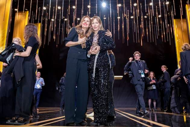 49eme Ã dition de la cÃ rÃ monie des CÃ sar Ã l?Olympia Ã Paris Sandra Hüller, CÃ sar de la meilleure actrice pour Anatomie d?une chute et Justine Triet, CÃ sar de la meilleur rÃ alisation Pour Anatomie D?une Chute, CÃ sar du meilleur scÃ nario original Pour Anatomie D?une Chute, CÃ sar du meilleur film Pour Anatomie D?une Chute - 49eme Ã dition de la cÃ rÃ monie des CÃ sar Ã l?Olympia Ã Paris le 23 fÃ vrier 2024 Dominique Jacovides Olivier Borde Bestimage 49th Cesar Film Awards at L Olympia on February 23, 2024 in Paris Paris France  Copyright: xBORDE-JACOVIDESx xBESTIMAGExBORDE-JACOVIDESx xBESTIMAGEx