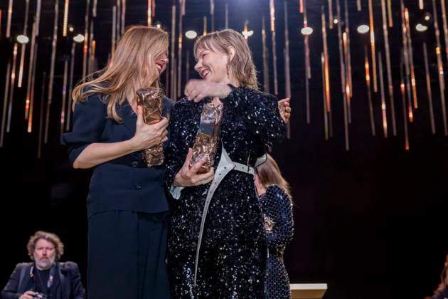 49eme Ã dition de la cÃ rÃ monie des CÃ sar Ã l?Olympia Ã Paris Sandra Hüller, CÃ sar de la meilleure actrice pour Anatomie d?une chute et Justine Triet, CÃ sar de la meilleur rÃ alisation Pour Anatomie D?une Chute, CÃ sar du meilleur scÃ nario original Pour Anatomie D?une Chute, CÃ sar du meilleur film Pour Anatomie D?une Chute - 49eme Ã dition de la cÃ rÃ monie des CÃ sar Ã l?Olympia Ã Paris le 23 fÃ vrier 2024 Dominique Jacovides Olivier Borde Bestimage 49th Cesar Film Awards at L Olympia on February 23, 2024 in Paris Paris France  Copyright: xBORDE-JACOVIDESx xBESTIMAGExBORDE-JACOVIDESx xBESTIMAGEx