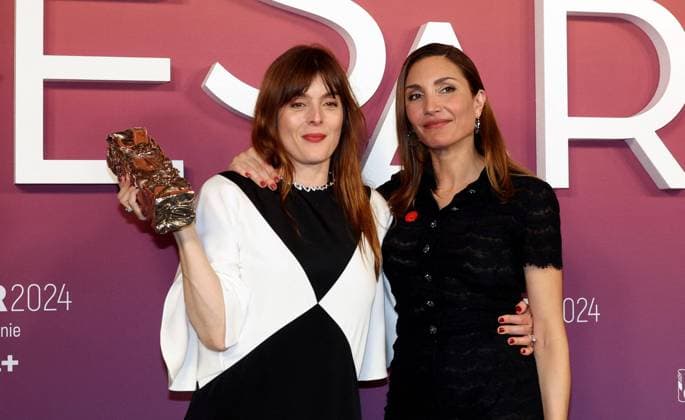Photocall des laurÃ ats (press room) lors de la 49eme Ã dition de la cÃ rÃ monie des CÃ sar Ã l?Olympia Ã Paris ValÃ rie Donzelli, Audrey Diwan (CÃ sar de la meilleure adaptation pour Â« L?amour Et Les ForÃªts Â») - Photocall des laurÃ ats (press room) lors de la 49eme Ã dition de la cÃ rÃ monie des CÃ sar Ã l?Olympia Ã Paris le 23 fÃ vrier 2024 Dominique Jacovides Olivier Borde Bestimage Press room during 49th Cesar Film Awards at L Olympia on February 23, 2024 in Paris Paris France  Copyright: xBORDE-JACOVIDESx xBESTIMAGExBORDE-JACOVIDESx xBESTIMAGEx