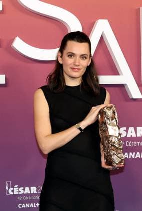 Photocall des laurÃ ats (press room) lors de la 49eme Ã dition de la cÃ rÃ monie des CÃ sar Ã l?Olympia Ã Paris Ella Rumpf, CÃ sar de la meilleure rÃ vÃ lation fÃ minine pour Dans Le ThÃ oreme De Marguerite - Photocall des laurÃ ats (press room) lors de la 49eme Ã dition de la cÃ rÃ monie des CÃ sar Ã l?Olympia Ã Paris le 23 fÃ vrier 2024 Dominique Jacovides Olivier Borde Bestimage Press room during 49th Cesar Film Awards at L Olympia on February 23, 2024 in Paris Paris France  Copyright: xBORDE-JACOVIDESx xBESTIMAGExBORDE-JACOVIDESx xBESTIMAGEx