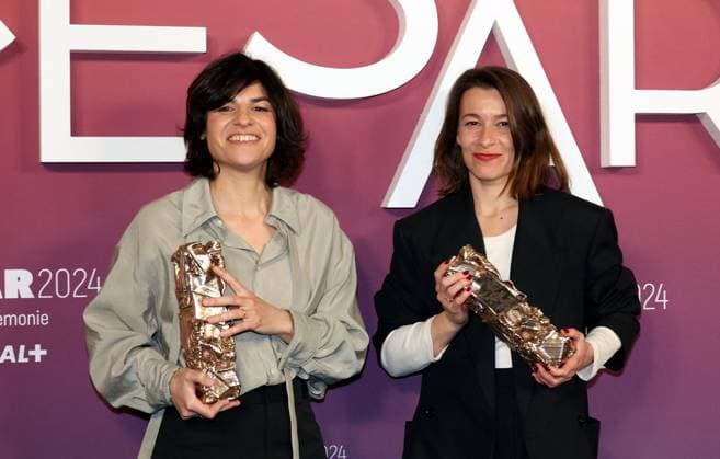 Photocall des laurÃ ats (press room) lors de la 49eme Ã dition de la cÃ rÃ monie des CÃ sar Ã l?Olympia Ã Paris Marie Boitard, Alice Douard (CÃ sar Du Meilleur Film De Court MÃ trage De Fiction pour Â« L?attente Â») - Photocall des laurÃ ats (press room) lors de la 49eme Ã dition de la cÃ rÃ monie des CÃ sar Ã l?Olympia Ã Paris le 23 fÃ vrier 2024 Dominique Jacovides Olivier Borde Bestimage Press room during 49th Cesar Film Awards at L Olympia on February 23, 2024 in Paris Paris France  Copyright: xBORDE-JACOVIDESx xBESTIMAGExBORDE-JACOVIDESx xBESTIMAGEx
