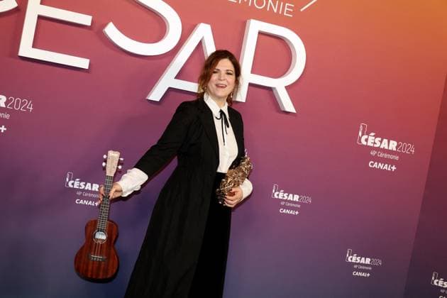 Photocall des laurÃ ats (press room) lors de la 49eme Ã dition de la cÃ rÃ monie des CÃ sar Ã l?Olympia Ã Paris Agnes Jaoui, CÃ sar d honneur - Photocall des laurÃ ats (press room) lors de la 49eme Ã dition de la cÃ rÃ monie des CÃ sar Ã l?Olympia Ã Paris le 23 fÃ vrier 2024 Dominique Jacovides Olivier Borde Bestimage Press room during 49th Cesar Film Awards at L Olympia on February 23, 2024 in Paris Paris France  Copyright: xBORDE-JACOVIDESx xBESTIMAGExBORDE-JACOVIDESx xBESTIMAGEx