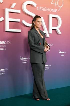 49eme ceremonie des CESAR - Salle de presse Phtocall des laureats. 49th CESAR ceremony awards. Photocall of winners : Adele Exarchopoulos (meilleur actrice dans un second role) 302003 2024-02-24 Olympia  Copyright: xIvankaxVoisinx xStarfacex STAR_302003_002