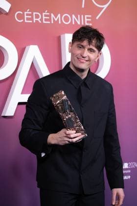 49eme ceremonie des CESAR - Salle de presse Phtocall des laureats. 49th CESAR ceremony awards. Photocall of winners : Raphael Quenard 302003 2024-02-23 Olympia  Copyright: xIvankaxVoisinx xStarfacex STAR_302003_128