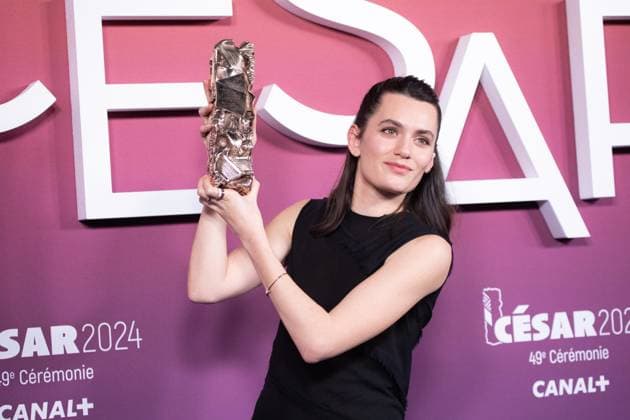 49eme ceremonie des CESAR - Salle de presse Phtocall des laureats. 49th CESAR ceremony awards. Photocall of winners : Ella Rumpf 302003 2024-02-23 Olympia  Copyright: xIvankaxVoisinx xStarfacex STAR_302003_134