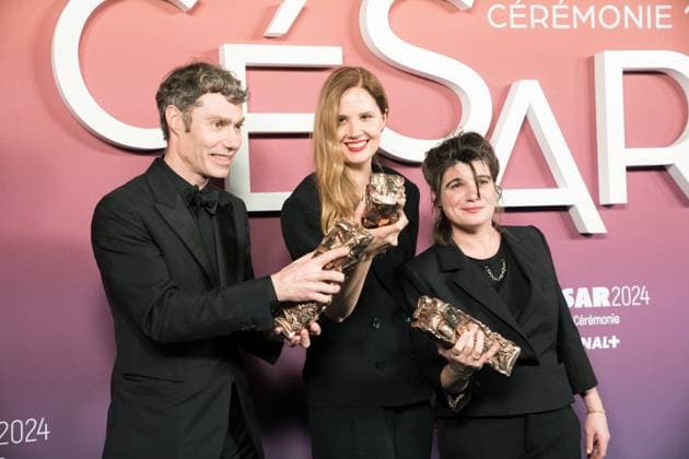 49eme ceremonie des CESAR - Salle de presse Phtocall des laureats. 49th CESAR ceremony awards. Photocall of winners : Justine Triet avec ses producteurs Marie-Ange Luciani et David Thion 302003 2024-02-24 Olympia  Copyright: xIvankaxVoisinx xStarfacex STAR_302003_094