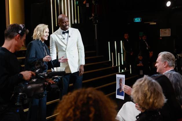 49eme ceremonie des CESAR. Salle. 49th Cesar Ceremony. Stage. 302014 2024-02-24 Paris France Nolan, Christopher; Zadi, Jean-Pascal; Girardot, Ana  Copyright: xRomualdxMeigneuxx xStarfacex STAR_302014_188