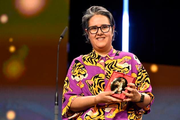Juliana Rojas with the Jury Award for Best Director for Encounters for Cidade at the Closing Ceremony and Award Ceremony at the Berlinale 2024 74 Berlin International Film Festival at the Berlinale Palast Berlin, 24 02 2024 Foto:xN.xKubelkax xFuturexImagex preisverleihung_4365
