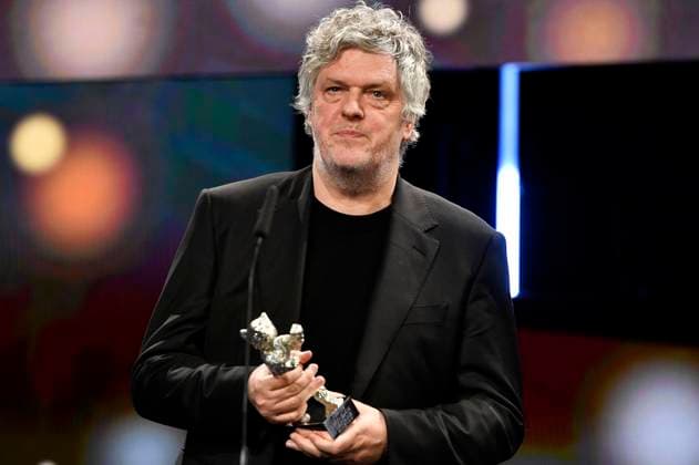 Matthias Glasner with the Silver Bear for Best Screenplay for Dying at the Closing Ceremony and Award Ceremony at the Berlinale 2024 74 Berlin International Film Festival at the Berlinale Palast Berlin, 24 02 2024 Foto:xN.xKubelkax xFuturexImagex preisverleihung_4378
