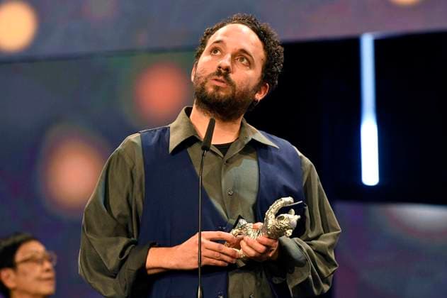 Nelson Carlos De Los Santos Arias with the Silver Bear for Best Director for Pepe at the Closing Ceremony and Award Ceremony at the Berlinale 2024 74 Berlin International Film Festival at the Berlinale Palast Berlin, 24 02 2024 Foto:xN.xKubelkax xFuturexImagex preisverleihung_4388