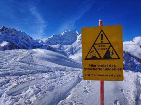 February 25, 2024, Fieberbrunn, Tirol And Salzburg, Austria: Views of the slopes in the Fieberbrunn and Saalbach Hinterglemm area on the border of Tirol and Salzburg Austria. While almost all slopes are open, a few are closed and have avalanche warnings. Fieberbrunn Austria - ZUMAb160 20240225_abp_b160_003 Copyright: xSachellexBabbarx
