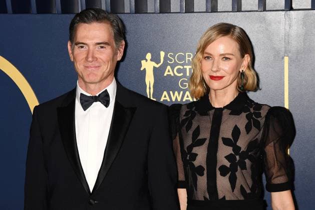 Billy Crudup and Naomi Watts arriving at the SAG Screen Actors Guild Awards on February 24, 2024 in Los Angeles SAG Screen Actors Guild Awards 2024 in Los Angeles