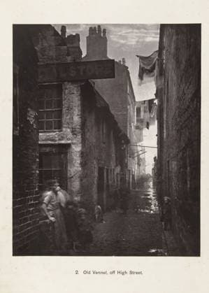 RECORD DATE NOT STATED The Slums of Glasgow, Thomas Annan (attributed to), 1868 - 1877 photograph Glasgow photographic support. cardboard carbon print lane, alley Glasgow Copyright: xpiemagsx rknbpie14012024-57329 !ACHTUNG AUFNAHMEDATUM GESCHÄTZT!