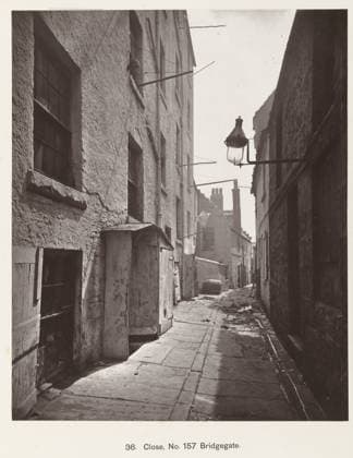 RECORD DATE NOT STATED Bridgegate in Glasgow, Thomas Annan (attributed to), 1868 - 1877 photograph Glasgow photographic support. cardboard carbon print street Glasgow Copyright: xpiemagsx rknbpie14012024-57332 !ACHTUNG AUFNAHMEDATUM GESCHÄTZT!
