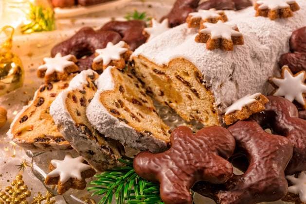 tasty Christmas Stollen tasty Christmas Stollen Copyright: xZoonar.com DariusxDzinnikx 11370918
