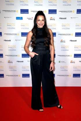 Sally Özcan at the presentation of the German Reading Award 2024 at the Humboldt CarrÃ Berlin, 27 02 2024 Foto:xS.xGabschx xFuturexImagex lesepreis_4211