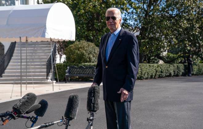 President Biden Departs for Brownsville, TX US President Joe Biden speaks to members of the media on the South Lawn of the White House before boarding Marine One in Washington, DC, US, on Thursday, Feb. 29, 2024. Biden plans to visit Brownsville, Texas, where he will press lawmakers to pass a bipartisan Senate border security deal that was rejected by Republicans at Trump?s urging and meet with US Border Patrol agents, law enforcement and local leaders. Photo by Leigh Vogel Pool ABACAPRESS.COM Washington DC United States  Copyright: xPool ABACAx