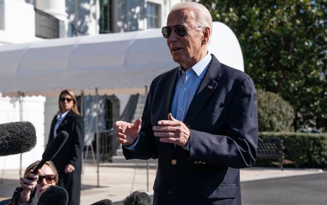 President Biden Departs for Brownsville, TX US President Joe Biden speaks to members of the media on the South Lawn of the White House before boarding Marine One in Washington, DC, US, on Thursday, Feb. 29, 2024. Biden plans to visit Brownsville, Texas, where he will press lawmakers to pass a bipartisan Senate border security deal that was rejected by Republicans at Trump?s urging and meet with US Border Patrol agents, law enforcement and local leaders. Photo by Leigh Vogel Pool ABACAPRESS.COM Washington DC United States  Copyright: xPool ABACAx