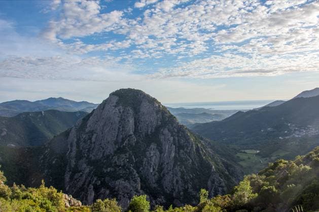 discovery of the island of beauty in southern Corsica, France discovery of the island of beauty in southern Corsica in May, France Copyright: xZoonar.com sebastienxhovaguimianx 17425719