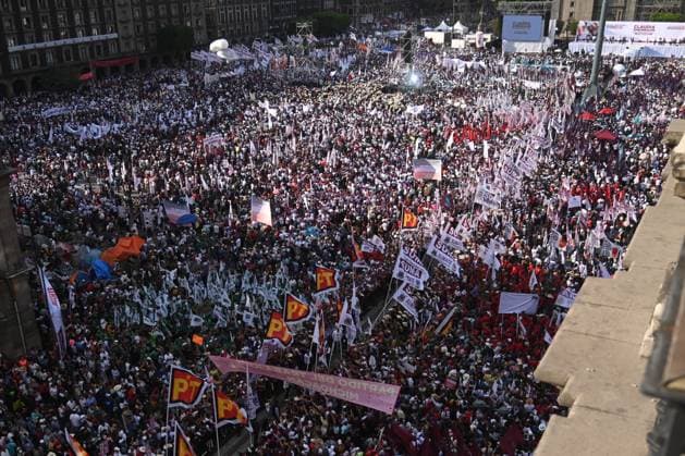 Beginning Campaign Of The Claudia Sheinbaum to contest the Presidency of Mexico March 1, 2024 in Mexico City, Mexico: General view of the Mexico City Zocalo full of supporters of the Claudia Sheinbaum Pardo, candidate for the presidency of Mexico for the Let s Keep Making History coalition during a political rally for the start campaign at Zocalo of Mexico City . on March 1, 2024. In Mexico City, Mexico. (Photo by Marco Gonzalez Eyepix Group) Copyright: xMarcoxGonzalezx xEyepixxGroupx MTG_01032024_113267JPEG
