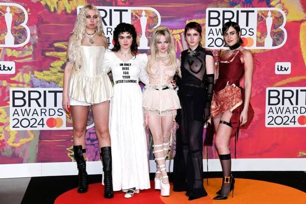Georgia Davies, Abigail Morris, Emily Roberts, Lizzie Mayland and Aurora Nishevci from The Last Dinner Party at the 44 BRIT Awards 2023 at the O2 Arena London, 02 03 2024 Foto:xS.xVasx xFuturexImagex brit_awards_4422