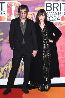 Graham Coxon and Rose Elinor Dougall at the 44 BRIT Awards 2023 at the O2 Arena London, 02 03 2024 Foto:xS.xVasx xFuturexImagex brit_awards_4586