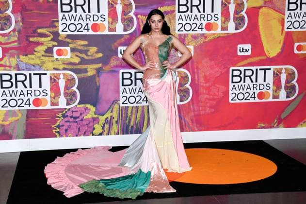 Charli XCX at the 44 BRIT Awards 2023 at the O2 Arena London, 02 03 2024 Foto:xS.xVasx xFuturexImagex brit_awards_4720