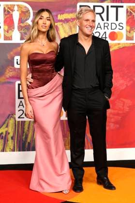Sophie Habboo and Jamie Laing at the 44 BRIT Awards 2023 at the O2 Arena London, 02 03 2024 Foto:xD.xJonesx xFuturexImagex brit_awards_4059
