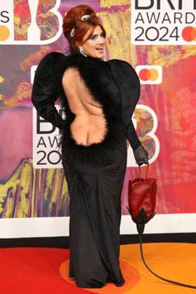 CMAT at the presentation of the 44 BRIT Awards 2023 at the O2 Arena London, 02 03 2024 Foto:xD.xJonesx xFuturexImagex brit_awards_4069