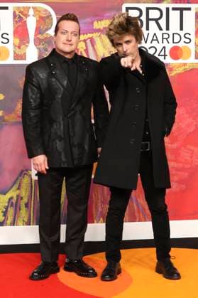 Tre Cool and Billie Joe Armstrong from Green Day at the 44 BRIT Awards 2023 at the O2 Arena London, 02 03 2024 Foto:xD.xJonesx xFuturexImagex brit_awards_4100