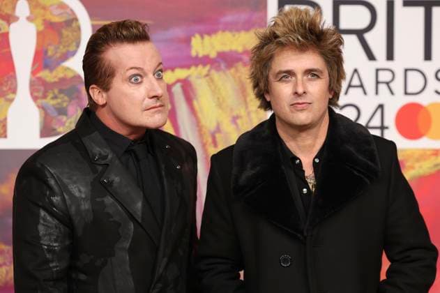 Tre Cool and Billie Joe Armstrong from Green Day at the 44 BRIT Awards 2023 at the O2 Arena London, 02 03 2024 Foto:xD.xJonesx xFuturexImagex brit_awards_4102