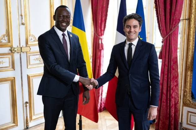 News Themen der Woche KW10 News Bilder des Tages Gabriel Attal Meets with Chad Prime Minister - Paris French Prime Minister Gabriel Attal greets Chad head of the transition government, Succes Masra, prior their meeting at the Hotel Matignon in Paris on March 5, 2024.Photo by Raphael Lafargue ABACAPRESS.COM Paris France  Copyright: xLafarguexRaphael ABACAx
