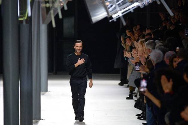 Entertainment Themen der Woche KW10 Entertainment Bilder des Tages PFW - Louis Vuitton Runway Designer Nicolas Ghesquiere walks walks the runway during the Louis Vuitton Womenswear Fall Winter 2024-2025 show as part of Paris Fashion Week on March 05, 2024 in Paris, France. Photo by Jana Call me J ABACAPRESS.COM Paris France  Copyright: xJanaxCallxmexJ ABACAx