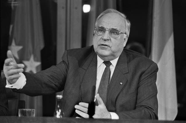 32Deutschland, Bonn, 25.11.1993 Archiv.: 44-29-32 Deutsch-Britische Konsultationen Foto: Bundeskanzler Helmut Kohl Deutsch-Britische Konsultationen *** 32Germany, Bonn, 25 11 1993 Archive 44 29 32 German-British consultations Photo Federal Chancellor Helmut Kohl German-British consultations