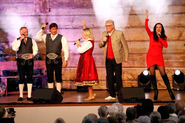 Die Ladiner, Marianne Michael and Anita Hofmann at the Kings of Folk Music concert Marianne Michaels farewell tour in the Zerbst town hall, 07 03 2024 Foto:xR.xStoffelsx xFuturexImagex volksmusik_4339
