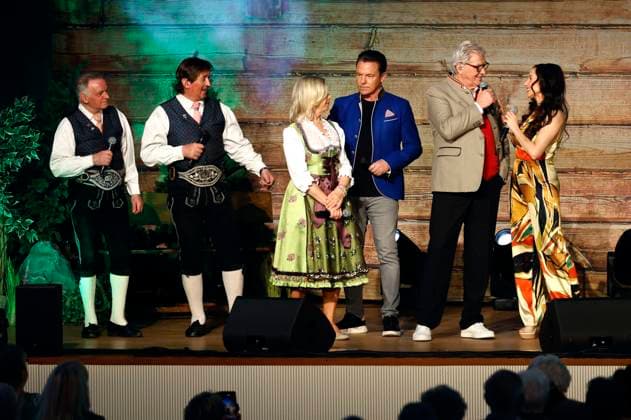 Die Ladiner, Marianne Michael, Stefan Mross and Anita Hofmann at the Könige der Volksmusik concert Marianne Michaels farewell tour in the Zerbst town hall, 07 03 2024 Foto:xR.xStoffelsx xFuturexImagex volksmusik_4342