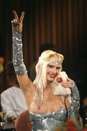 Ilona Staller als Vorsitzende der Partei der Liebe zu Gast in der NDR Talk Show in Hamburg, 17. Januar 1992 *** Ilona Staller as chairwoman of the Party of Love as a guest on the NDR Talk Show in Hamburg, January 17, 1992