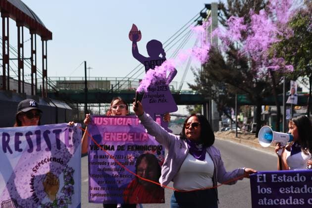 March 8, 2024 in Mexico City, Mexico: A woman reacts while take part during the closing Zaragoza Avenue within the framework of International Women s Day. on March 8, 2024. in Mexico City, Mexico. Mexico City Mexico - ZUMAe321 20240308_zia_e321_014 Copyright: xCarlosxSantiagox