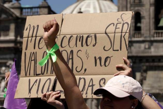 March 8, 2024, Mexico City, Mexico: A Woman raises her fist during International Women s Day demonstration to protest agains femicides. hundreds of women join protests around the world to commemorate International Women Day. on March 8, 2024 in Mexico City, Mexico Mexico City Mexico - ZUMAe321 20240308_zia_e321_041 Copyright: xLuisxBarronx