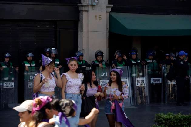 March 8, 2024, Mexico City, Mexico: Women take part during International Women s Day demonstration to protest agains femicides. hundreds of women join protests around the world to commemorate International Women Day. on March 8, 2024 in Mexico City, Mexico Mexico City Mexico - ZUMAe321 20240308_zia_e321_067 Copyright: xLuisxBarronx