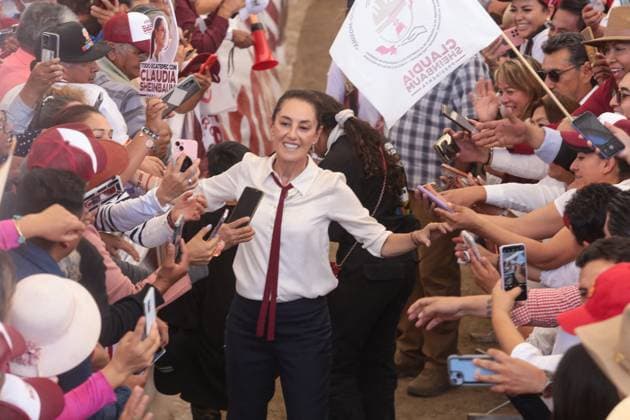 Claudia Scheinbaum On The Campaign Trail - Mexico Claudia Sheinbaum, candidate for the Presidency of Mexico for the Let s Make History coalition, arrives a political rally as part of her tour of the State of Mexico. Teoloyucan, Mexico, March 8, 2024. Photo by Rick Cruz Eyepix Group ABACAPRESS.COM Teoloyucan State Of Mexico Mexico  Copyright: xEyepix ABACAx