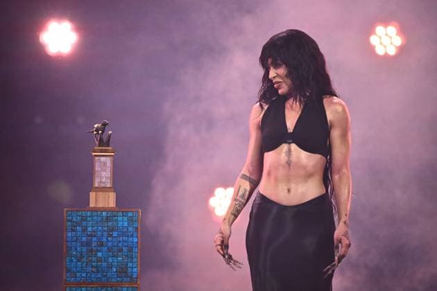 Entertainment Themen der Woche KW10 STOCKHOLM, SVERIGE 20240309 Loreen med vinnarstatyetten sangfageln under lördagens final av Melodifestivalen 2024 i Friends Arena. STOCKHOLM SVERIGE x10090x *** STOCKHOLM, SWEDEN 20240309 Loreen with the winning statuette sangfageln during Saturdays final of Melodifestivalen 2024 at Friends Arena STOCKHOLM SWEDEN x10090x  Copyright: xClaudioxBresciani TTx MELODIFESTIVALEN 2024 FINAL al9YUDK5a10