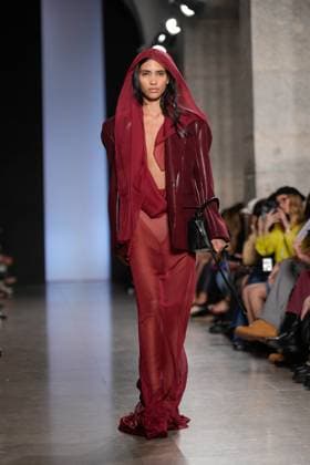 Lisbon Fashion Week in Lisboa, Portugal - 09 Mar 2024 A model walks the runway during the Goncalo Peixoto fashion show at ModaLisboa For Good, Lisbon Fashion Week in Lisboa. Lisbon Portugal Copyright: xBrunoxdexCarvalhox xSOPAxImagesx brunodecarvalho_modalisboaforgood-5316
