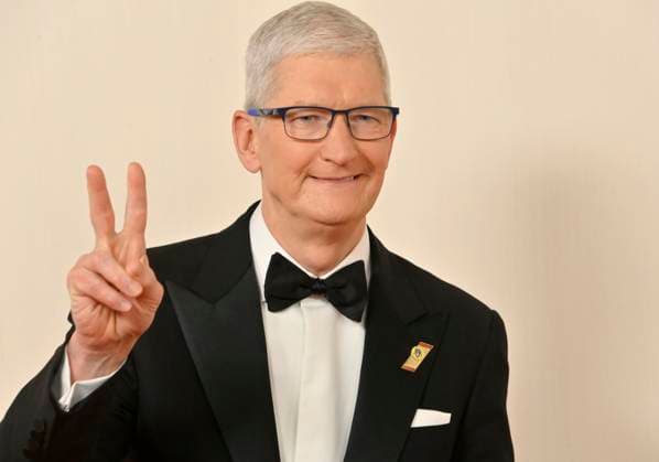 Tim Cook arrives on the red carpet at the 96th annual Academy Awards in Los Angeles, California on Sunday, March 10, 2024. Since 1929, the Oscars have recognized excellence in cinematic achievements.  LAP20240310133 JIMxRUYMEN
