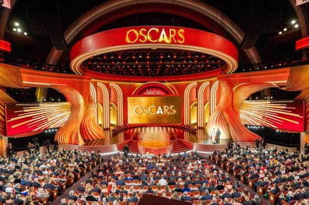 Bilder des Jahres 2024, Entertainment 03 März 96th Oscars, Academy Awards James Wilson, Leonard Blavatnik and Jonathan Glazer accept the OscarÂ® for International Feature Film during the live ABC telecast of the 96th OscarsÂ® at the DolbyÂ® Theatre at Ovation Hollywood on Sunday, March 10, 2024., Credit:Avalon.red Avalon United States of America, CA, Hollywood  Copyright: xAvalon.redx xAvalonx 0855744723