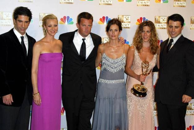 54TH ANNUAL PRIMETIME EMMY AWARDS LA FRIENDS CAST AT THE 54TH ANNUAL PRIMETIME EMMY AWARDS. SHRINE AUDITORIUM, LOS ANGELES, CALIFORNIA. 22 SEPTEMBER 2002. PICTURES. ULOW., Credit:JEN LOWERY LONDON FEATURES Avalon  Copyright: xJENxLOWERYxLONDONxFEATURESx xAvalonx 0542781515