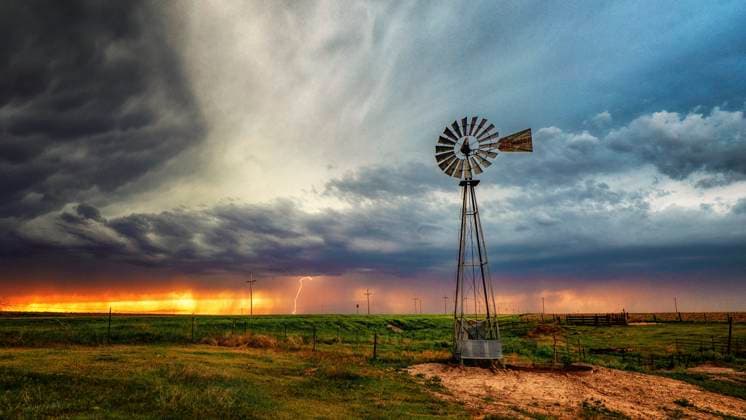 Creative Highlights World Storm Kansas United States  Copyright: xShannonxBileski xSignaturexExposuresx 1990-17866884