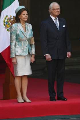 Swedish Royals Visit Mexico - Day 1 March 12, 2024, Mexico City, Mexico: Swedish Queen Silvia and Swedish King Carl XVI Gustaf attend a welcoming ceremony on the first day of the Swedish State visit to Mexico at the National Palace. on March 12, 2024 in Mexico City, Mexico. (Photo by Carlos Tischler Eyepix Group ABACAPRESS.COM) Mexico City Mexico  Copyright: xTischlerxCarlos Eyepix ABACAx